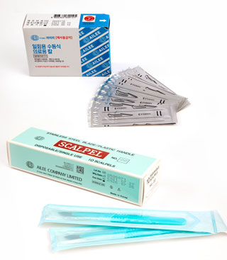 Surgical blades